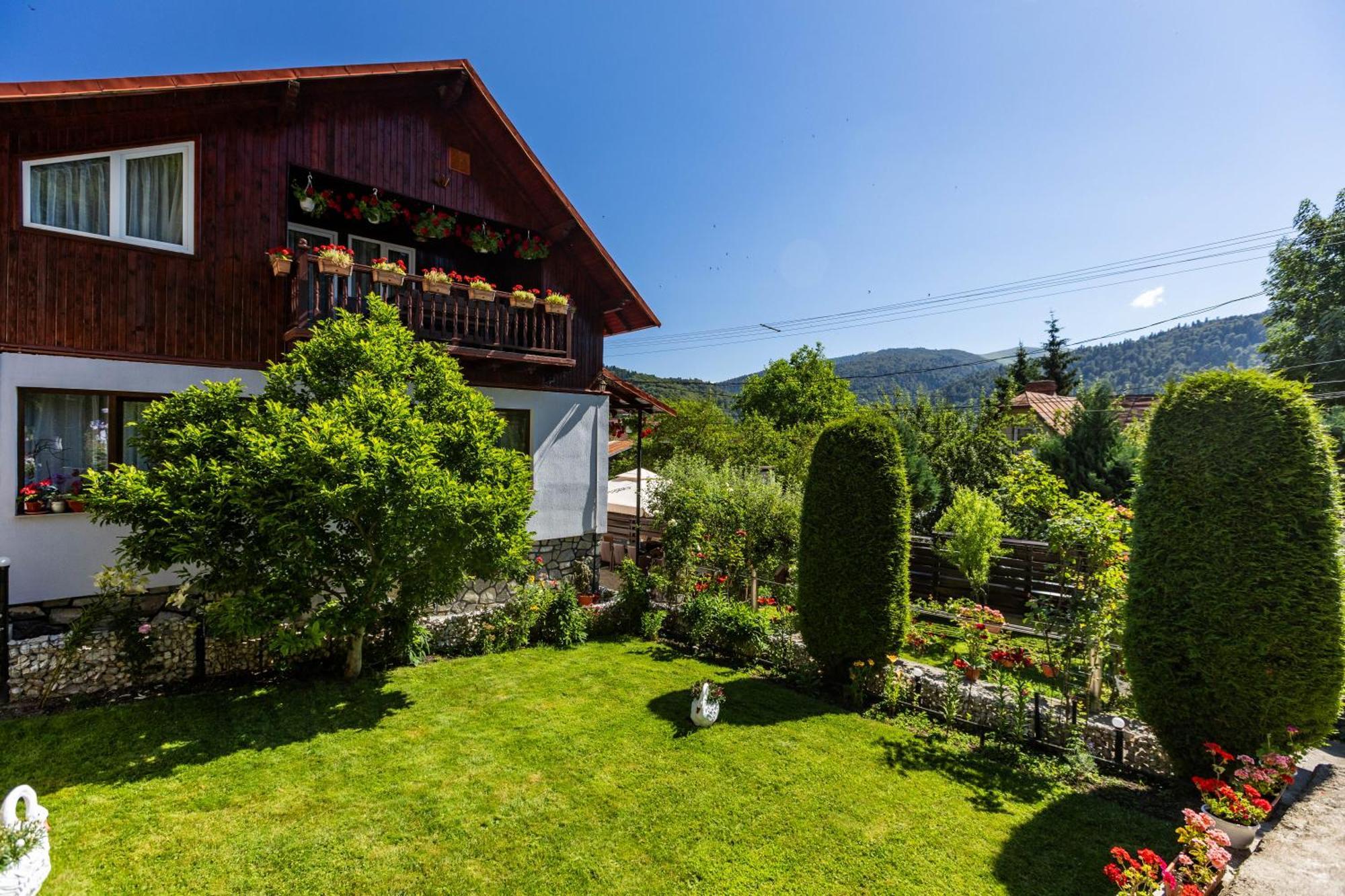 Villa Falco Bianco Busteni Luaran gambar
